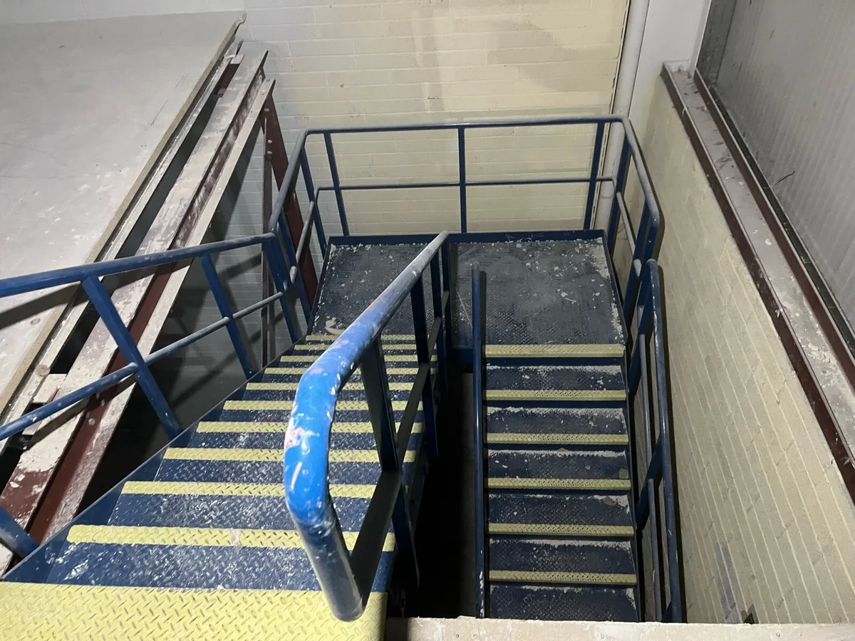 Steel stair - Image 4