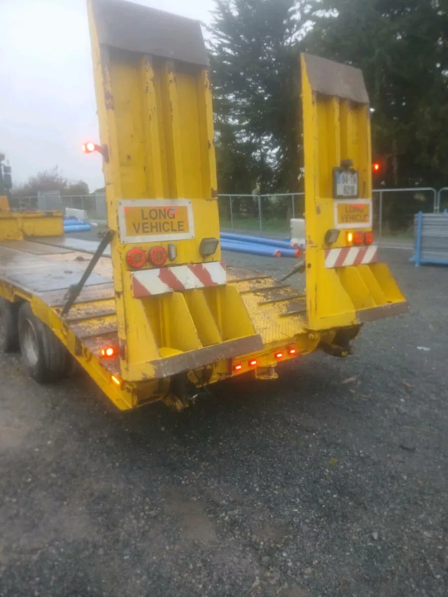 Low loader - Image 3