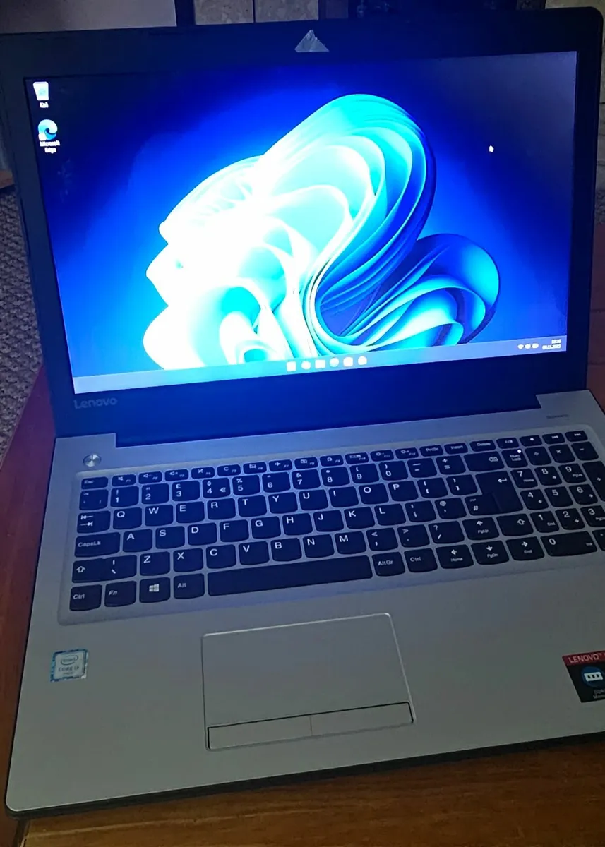 Lenovo ideapad 310-15ISk - Image 1