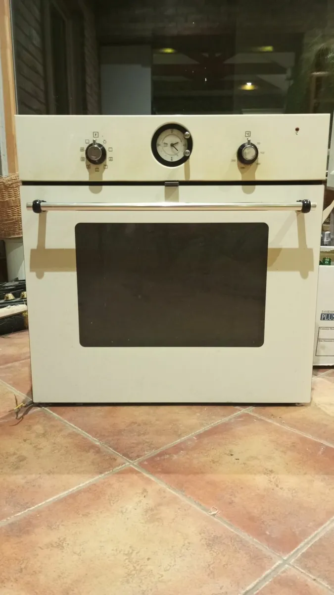 Electric Oven - Image 1