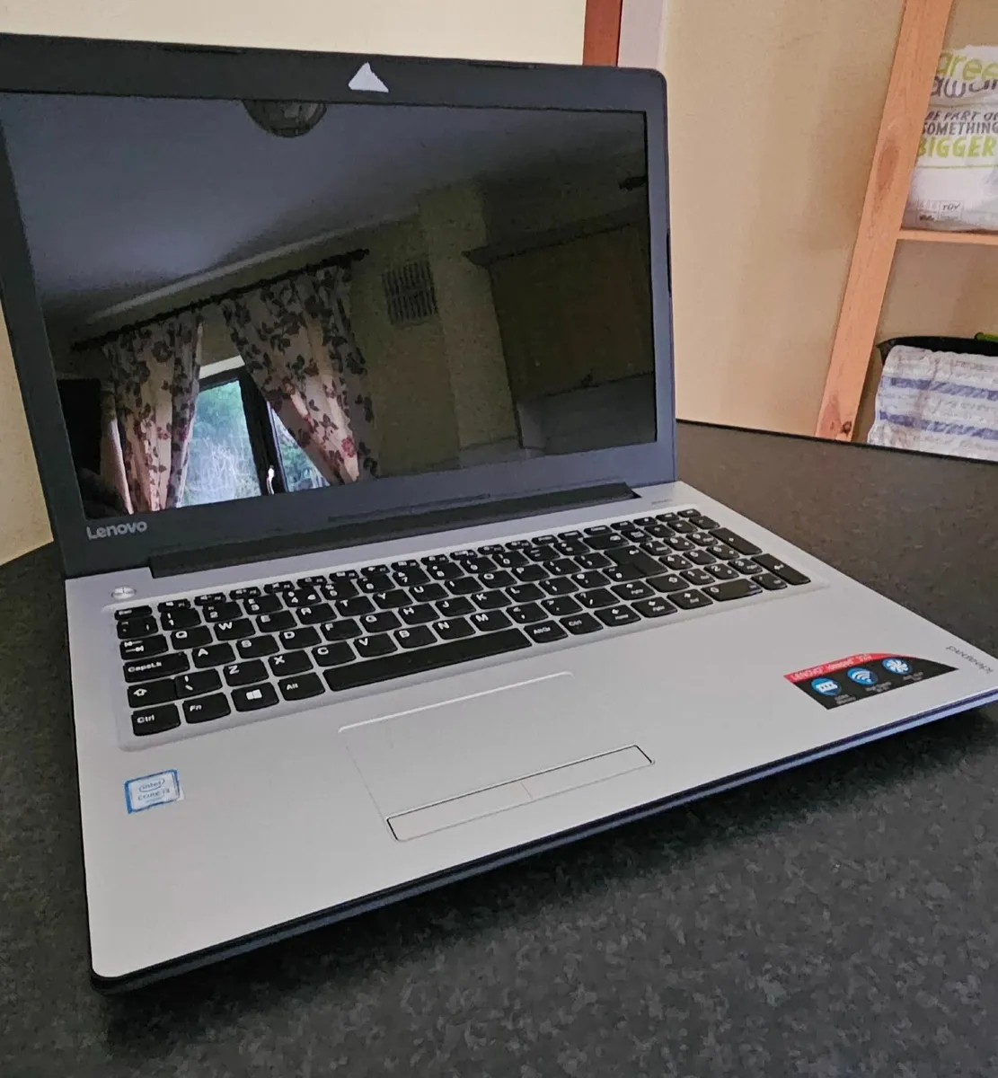 Lenovo ideapad 310-15ISk - Image 2