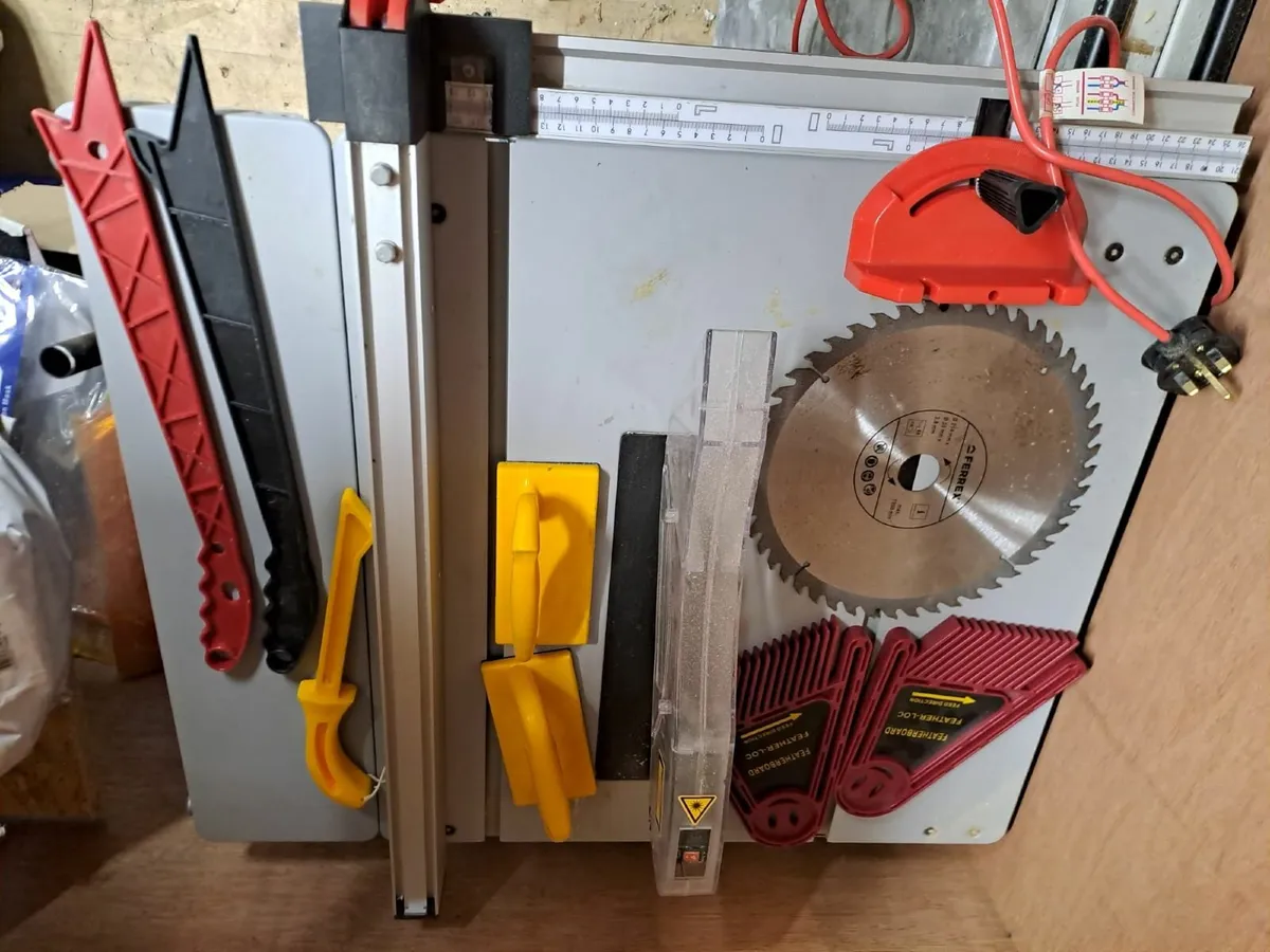 Table saw - Image 3