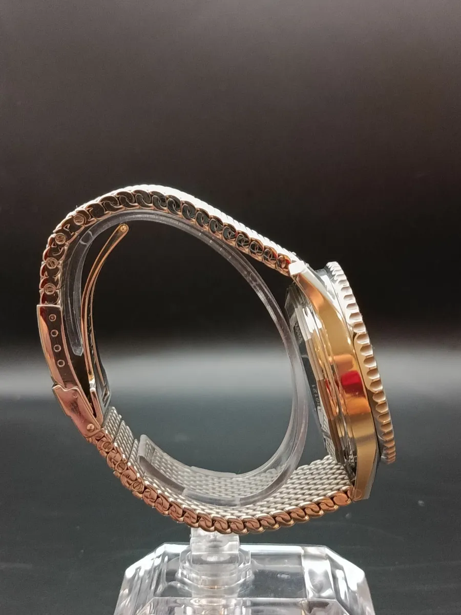 Breitling Navitimer B01 Pan Am - Image 3