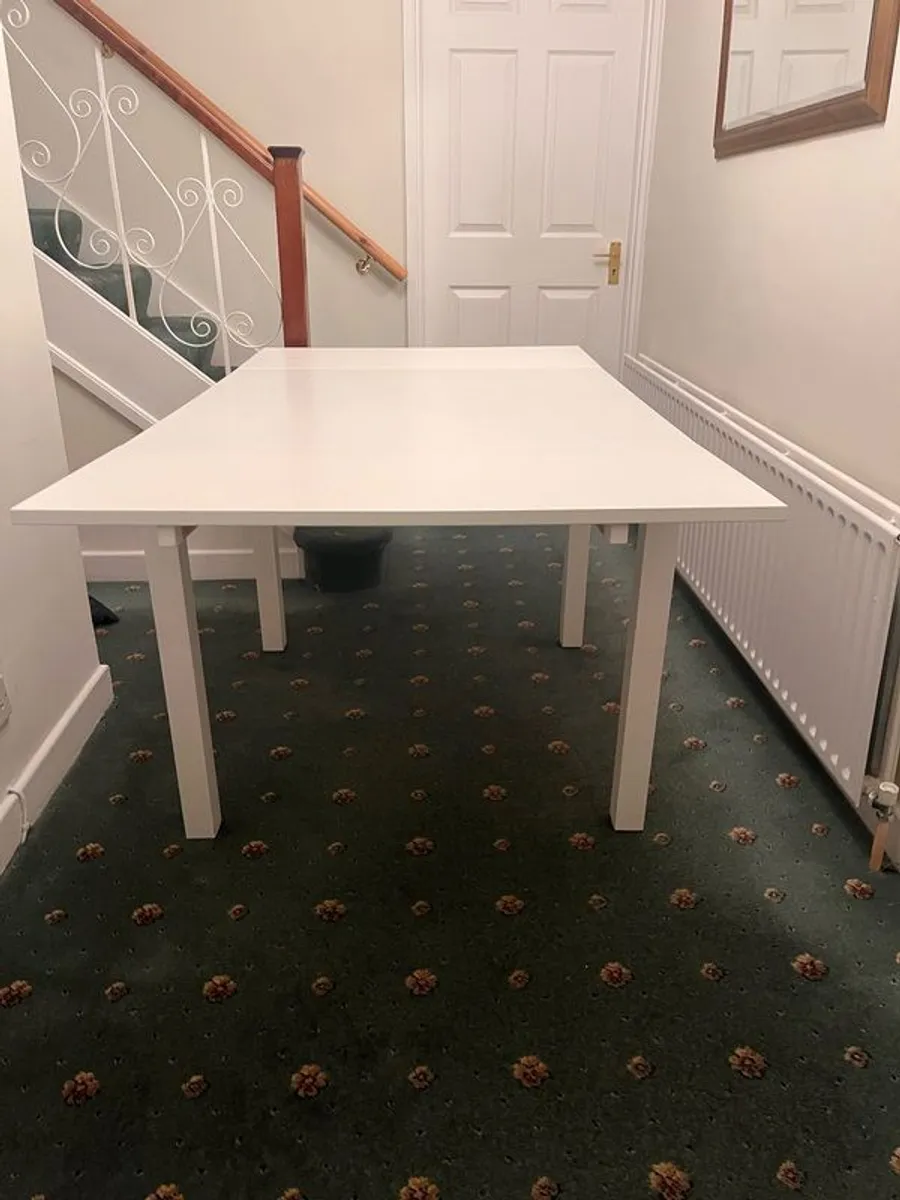 kitchen table - Image 1