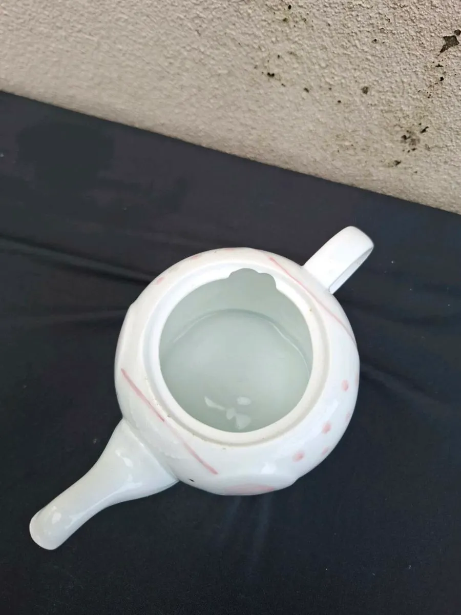 Small elephant tea pot postage possible - Image 3