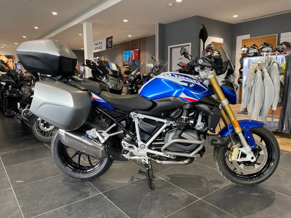 2024 BMW R1250R SE with Full Luggage! - Image 1