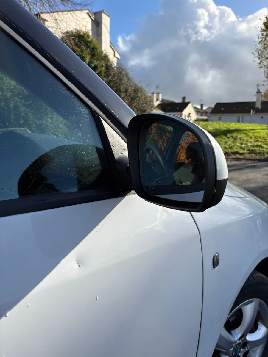 Skoda Fabia 2011 - Image 4