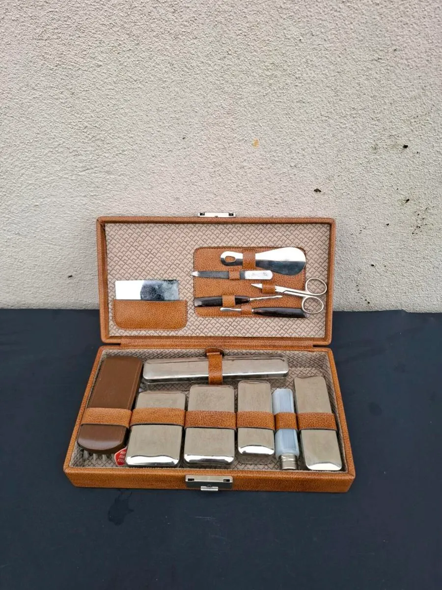 Vintage travel box postage possible