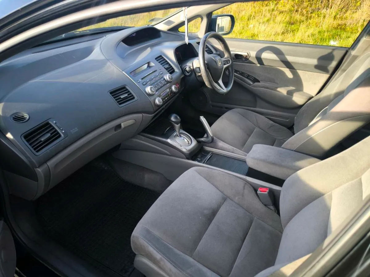 Honda Civic Automatic - Image 2