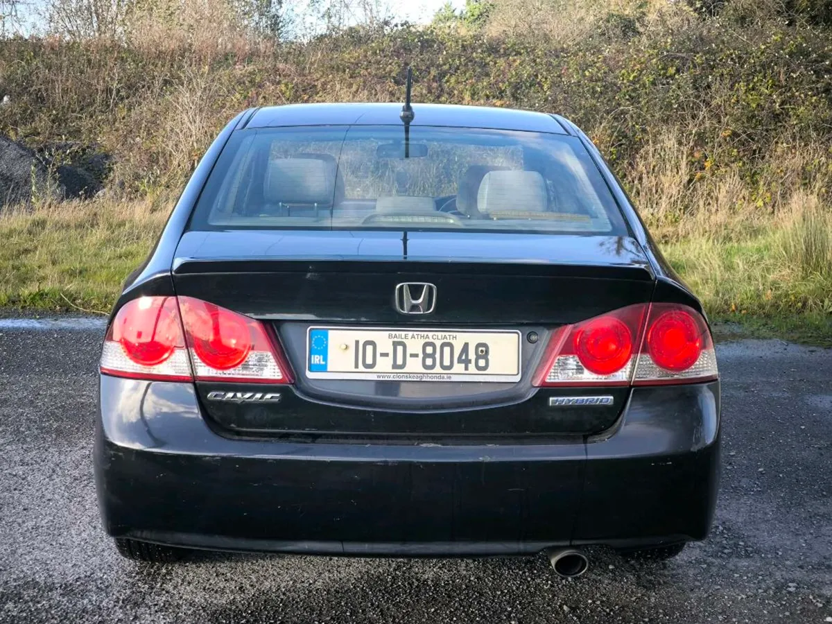 Honda Civic Automatic - Image 4