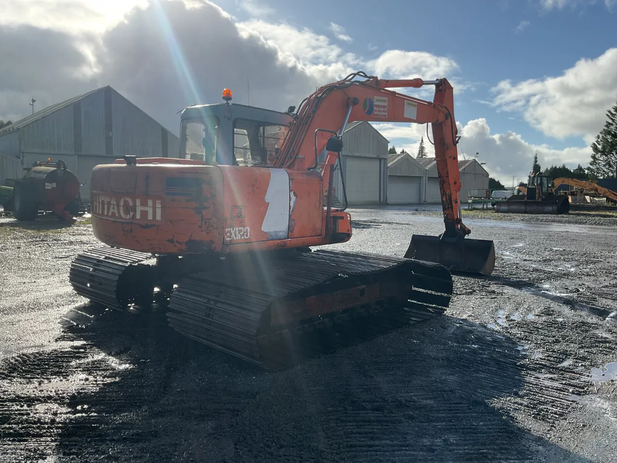 Hitachi EX120-3 Excavator Tighe Bucket For Auction - Image 3