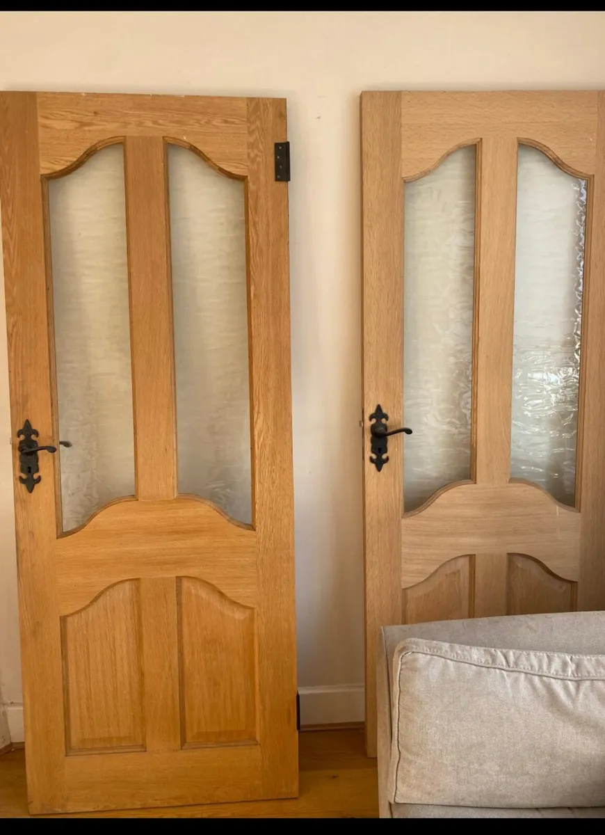 Solid wood internal doors, with handles,hinges - Image 1
