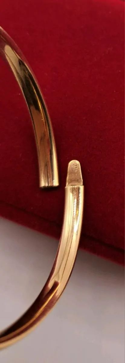 9ct yellow gold bangle - Image 3