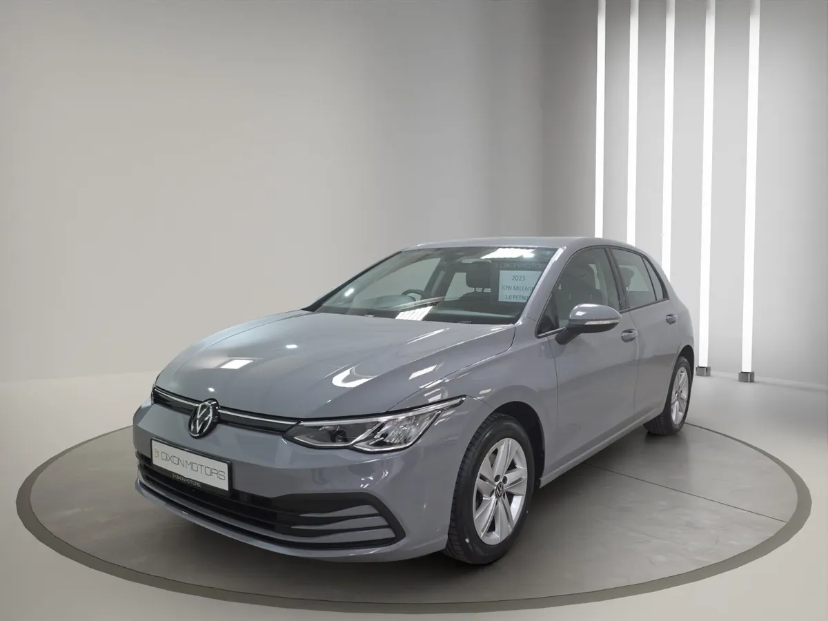 Volkswagen Golf 2023 - Image 3