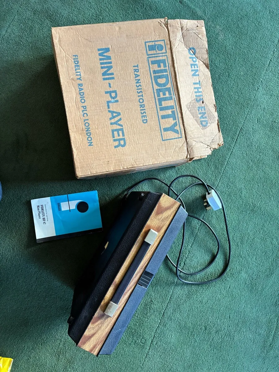 Fidelity transistorised mini player record player - Image 1