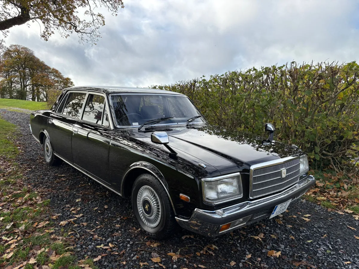 1991 Toyota Century 4.0 V8 - Image 1