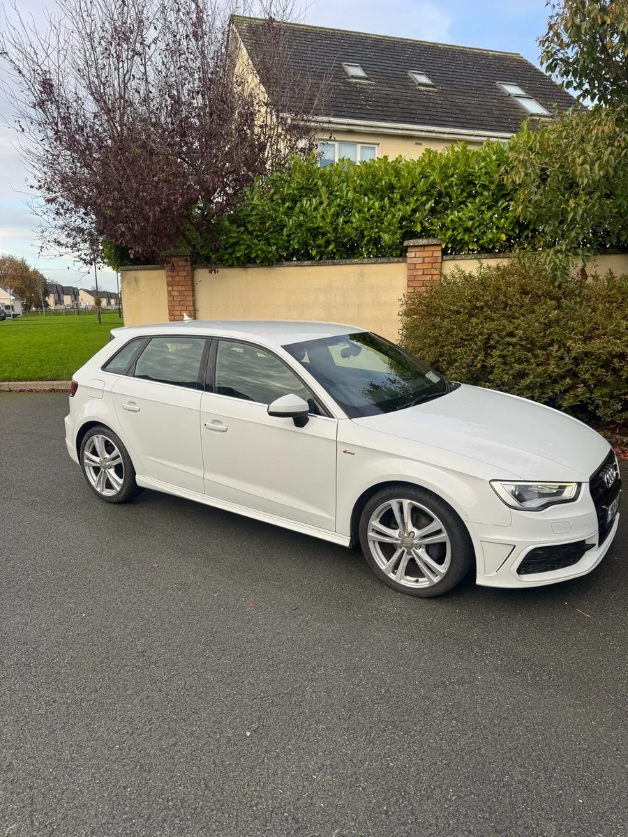 2015 Audi A3 S-Line 1.6 Diesel - Rare model - Image 1