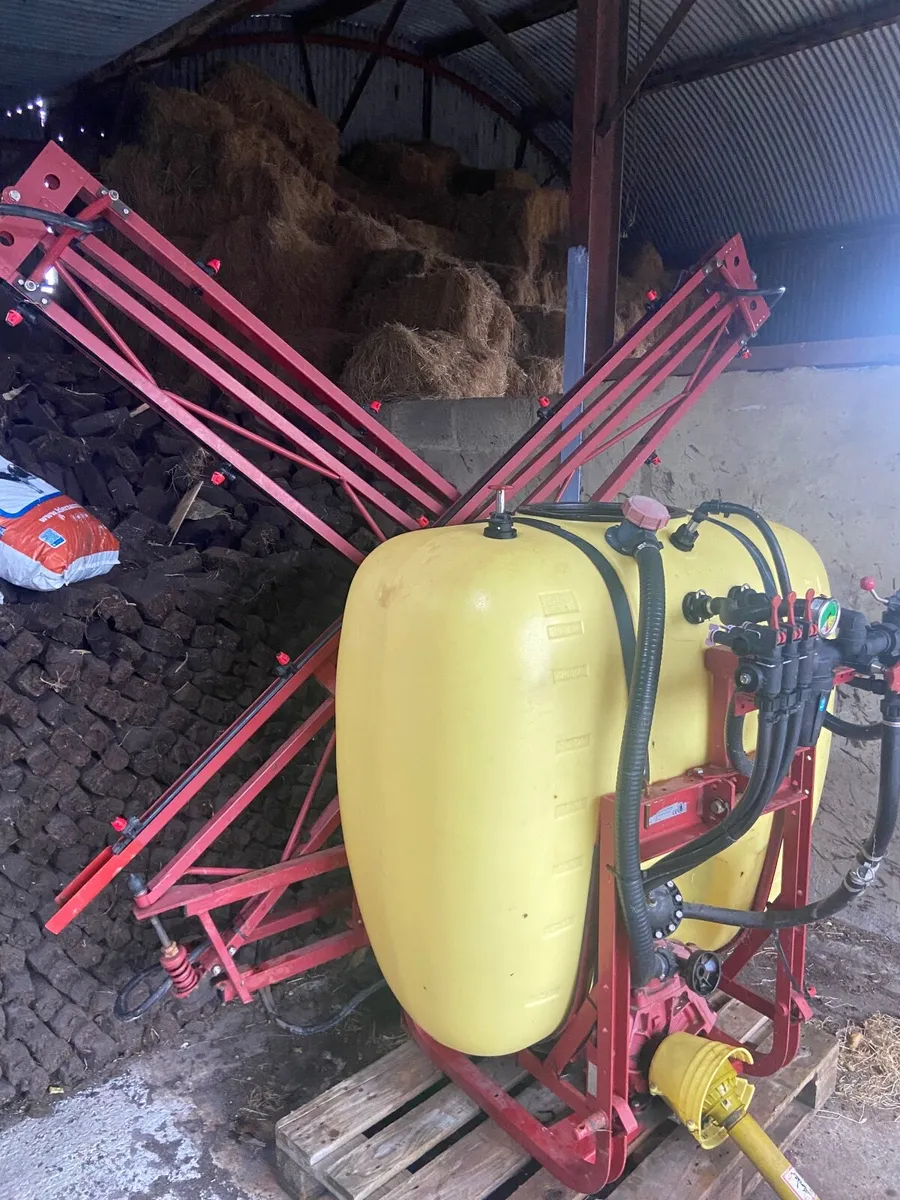 2 x hardi sprayers 600ltr and 400ltr - Image 4