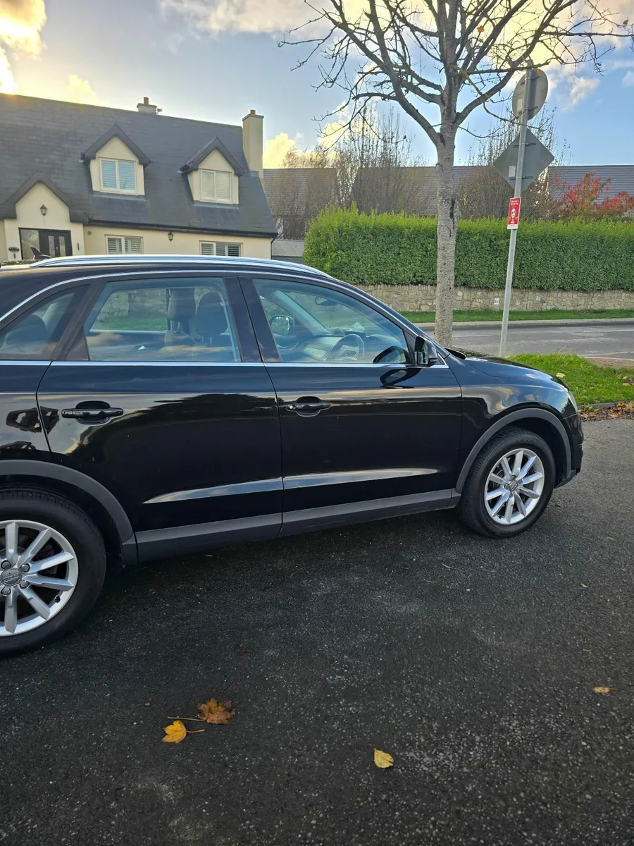 Audi Q3 2013 - Image 4