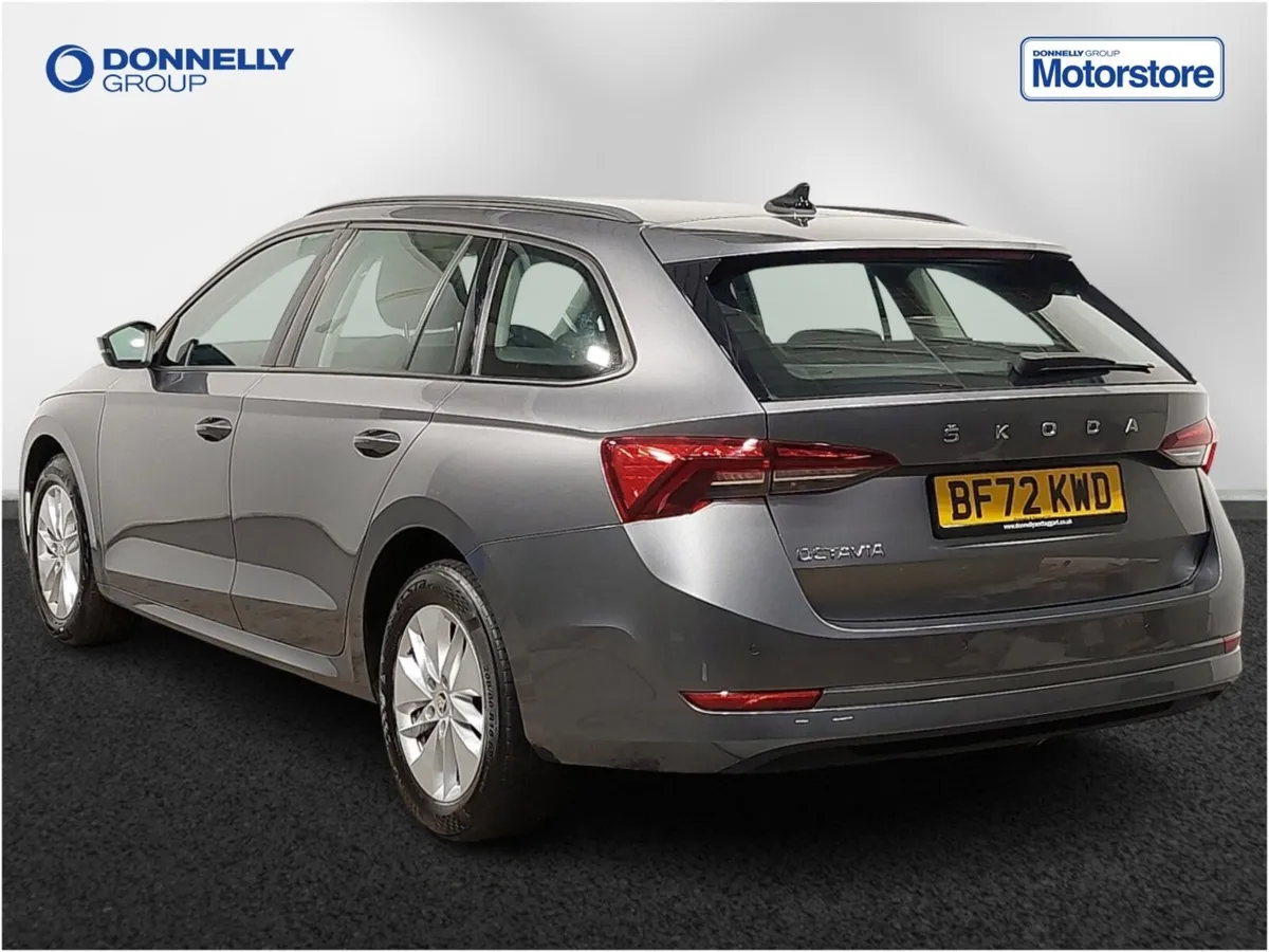 Skoda OCTAVIA Diesel Estate SE Technology - Image 2