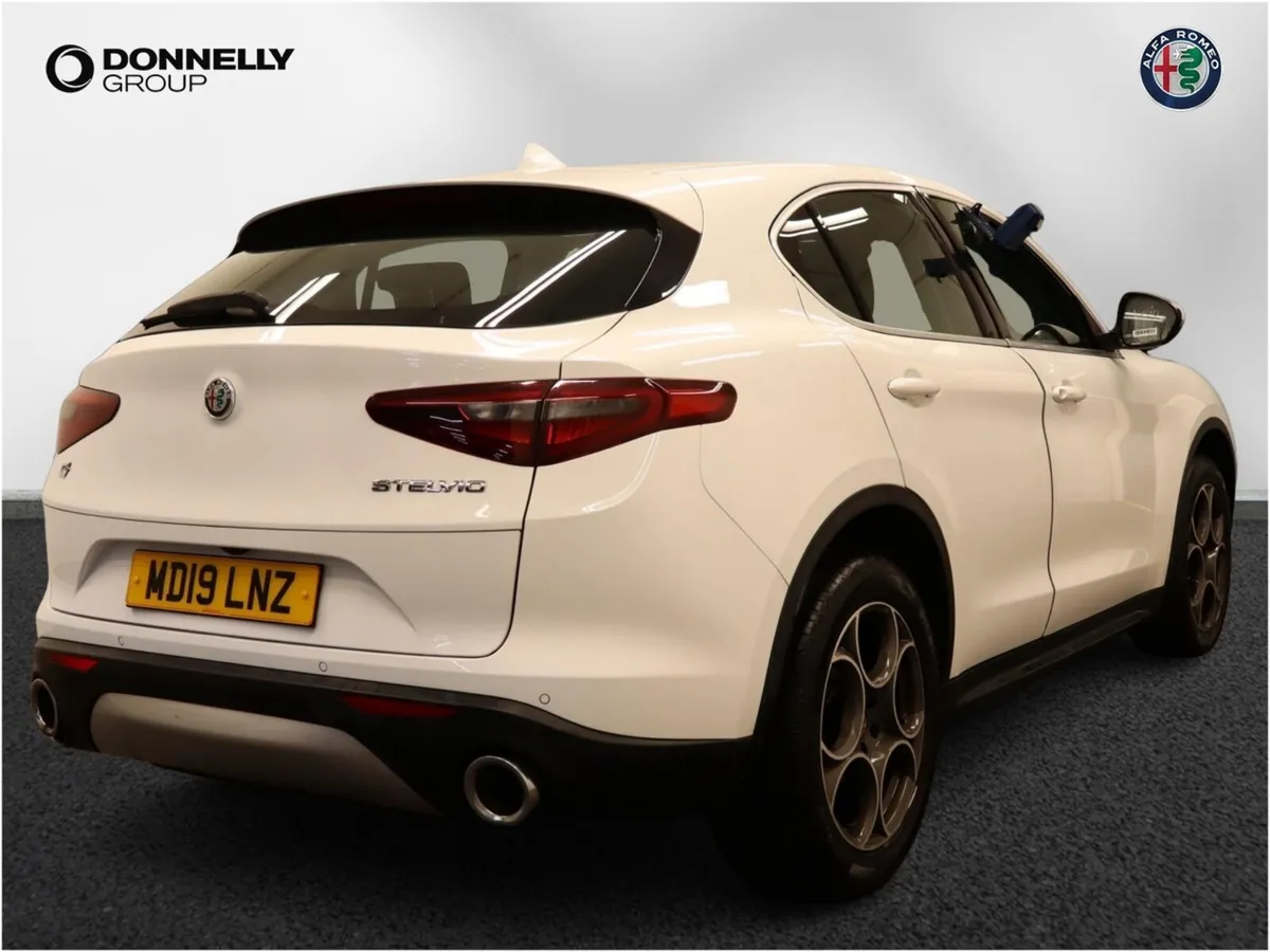 Alfa Romeo Stelvio Diesel Estate Super - Image 2