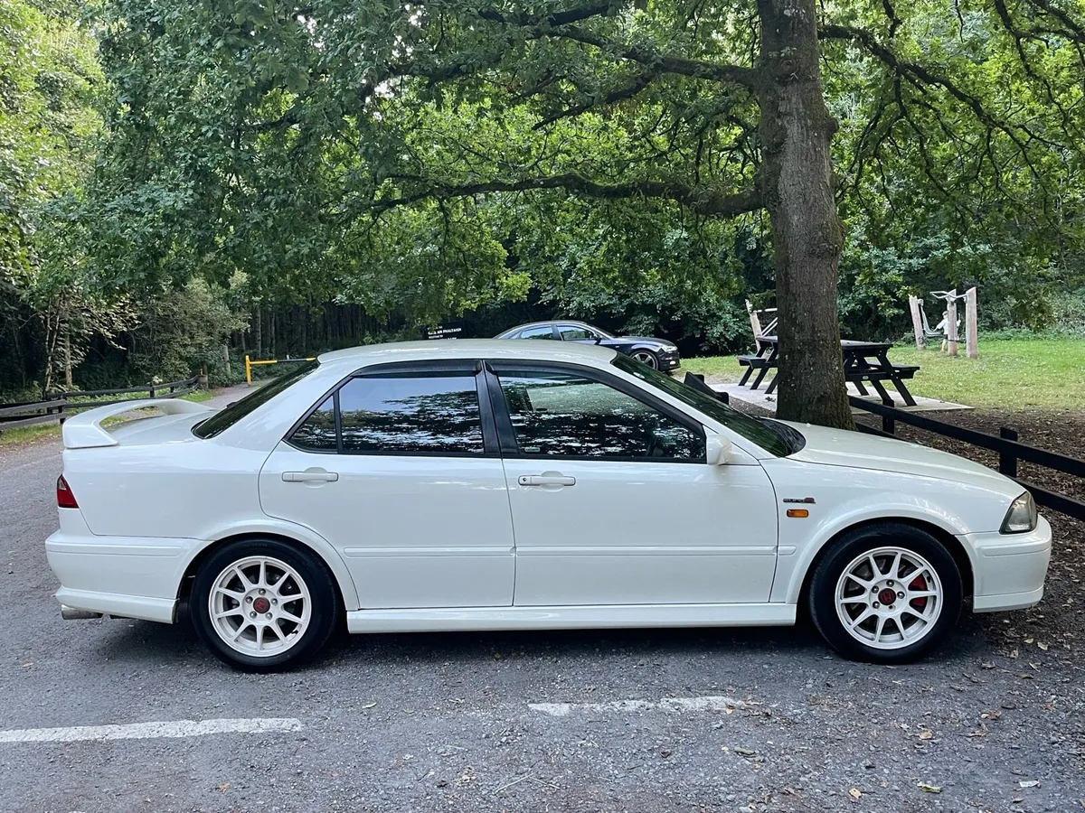 Honda accord Euro R CL1 - Image 2
