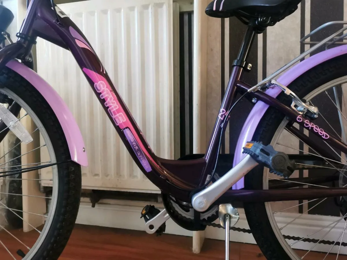 GIRLS BIKE - Image 4