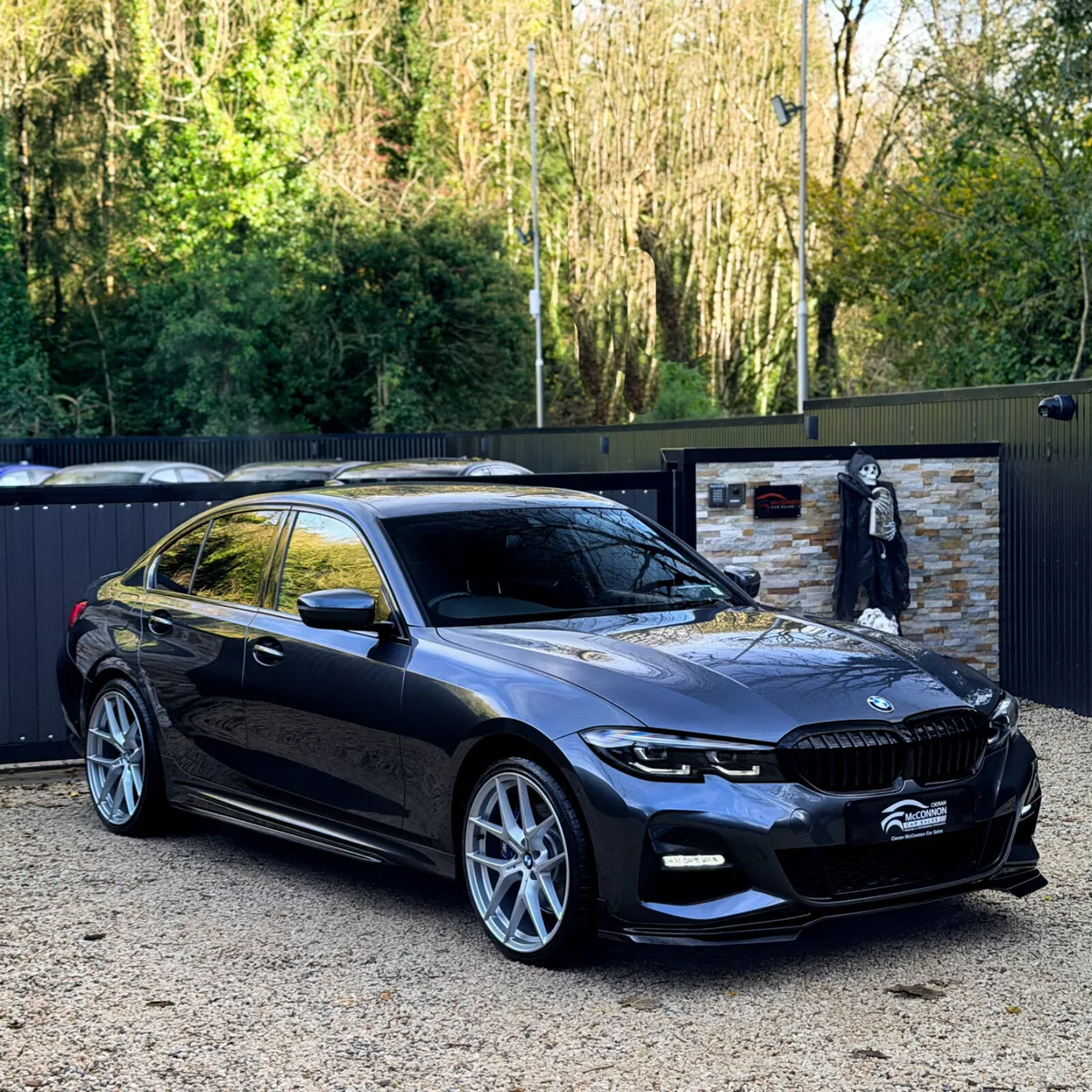 2021 (211)  BMW 330e M-SPORT X-DRIVE (4WD)  290BHP - Image 1