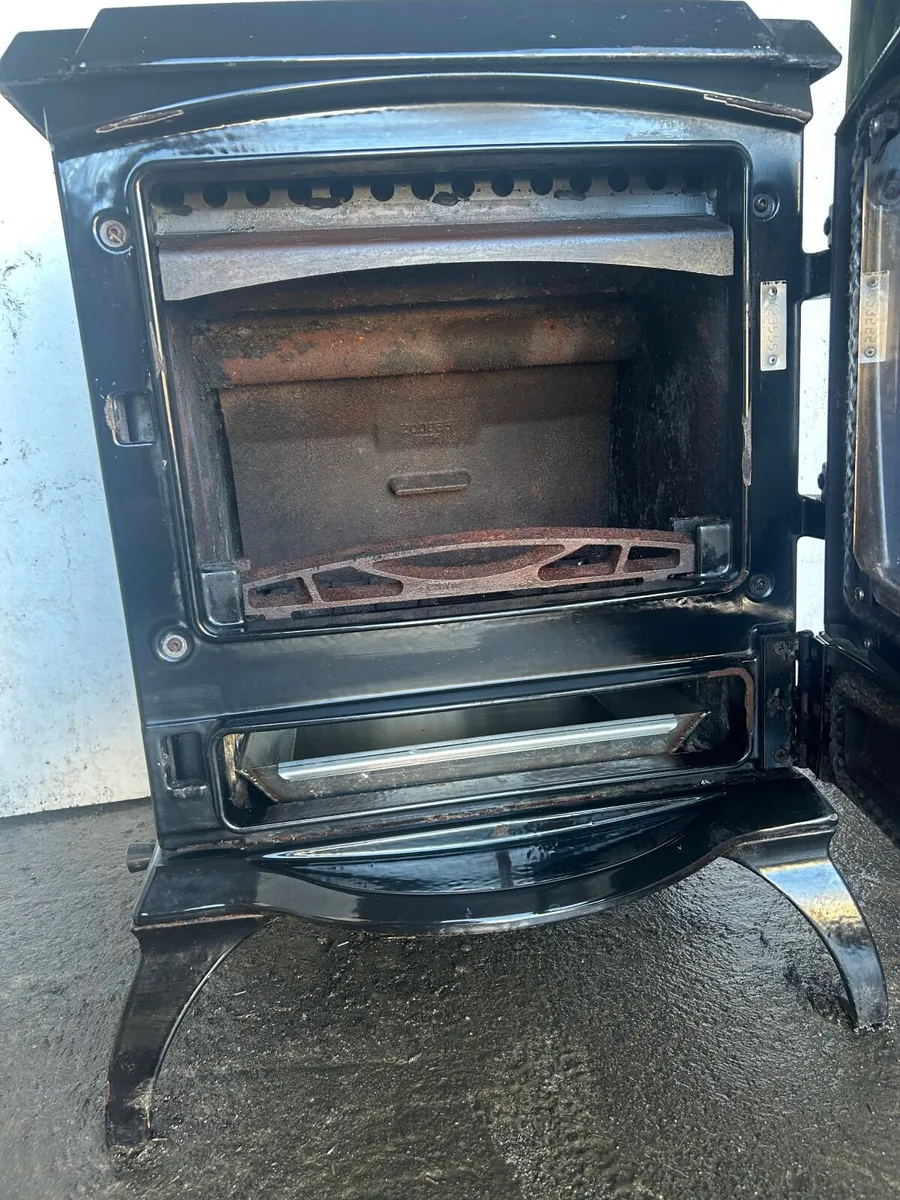 Stove - Image 4