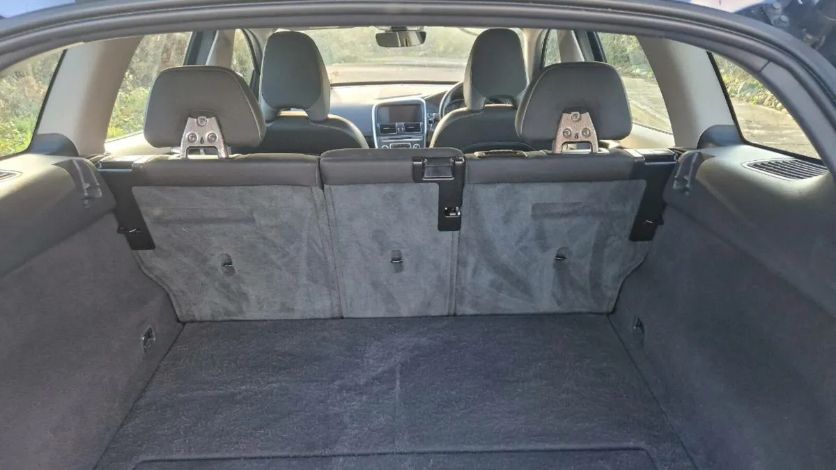 volvo xc60 - Image 4