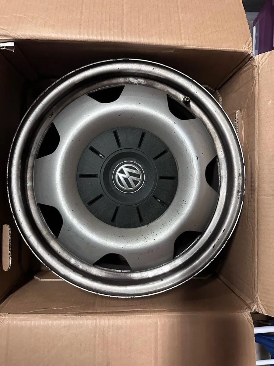 17” VW steel wheels x4