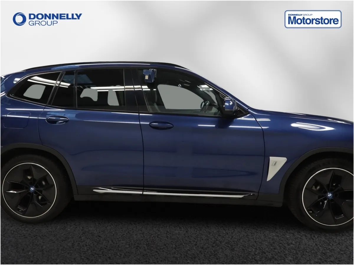 BMW ix3 Electric Estate Premier Edition - Image 3