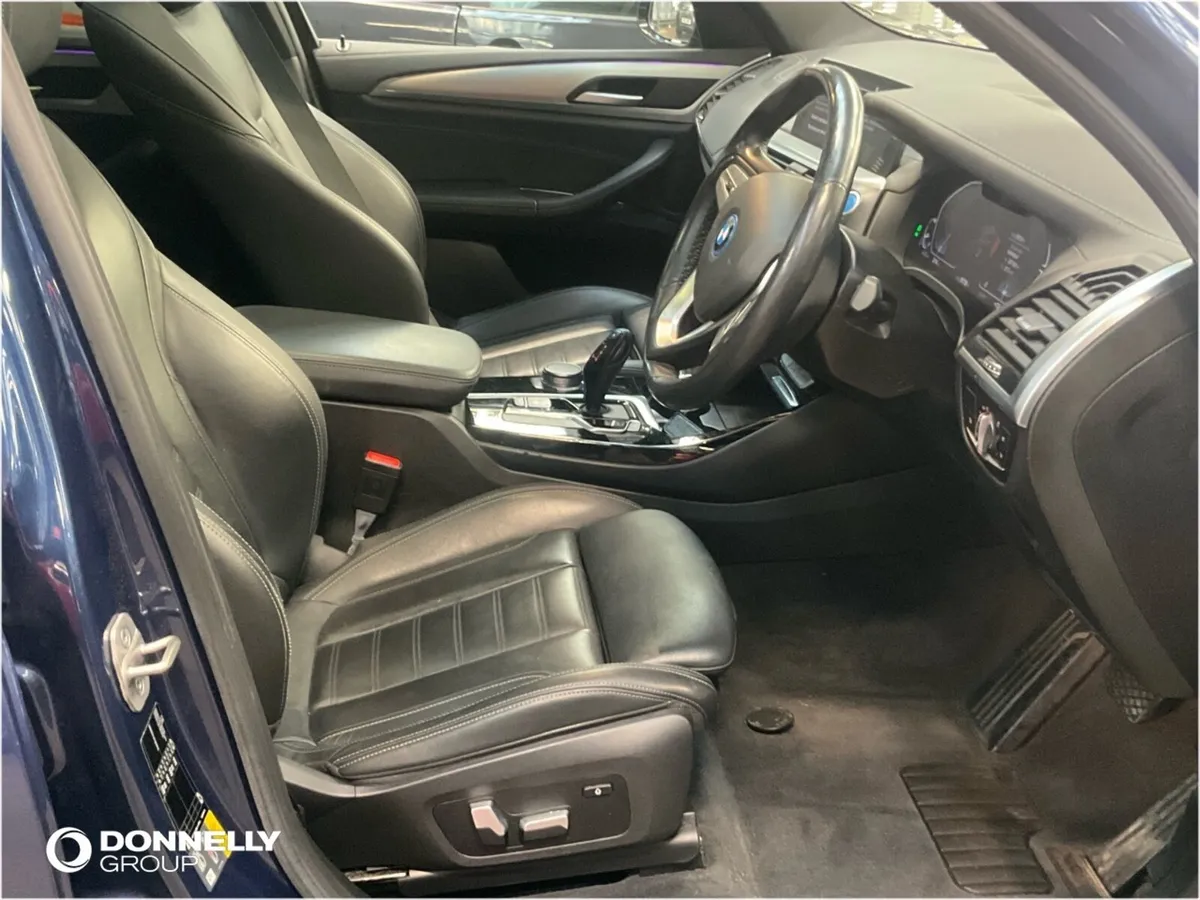 BMW ix3 Electric Estate Premier Edition - Image 4