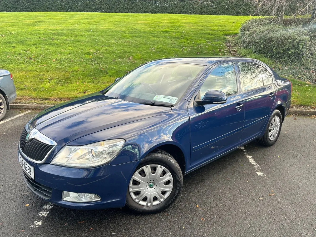 ŠKODA OCTAVIA 1.2 PETROL NCT 02/26 + TAXED - Image 3