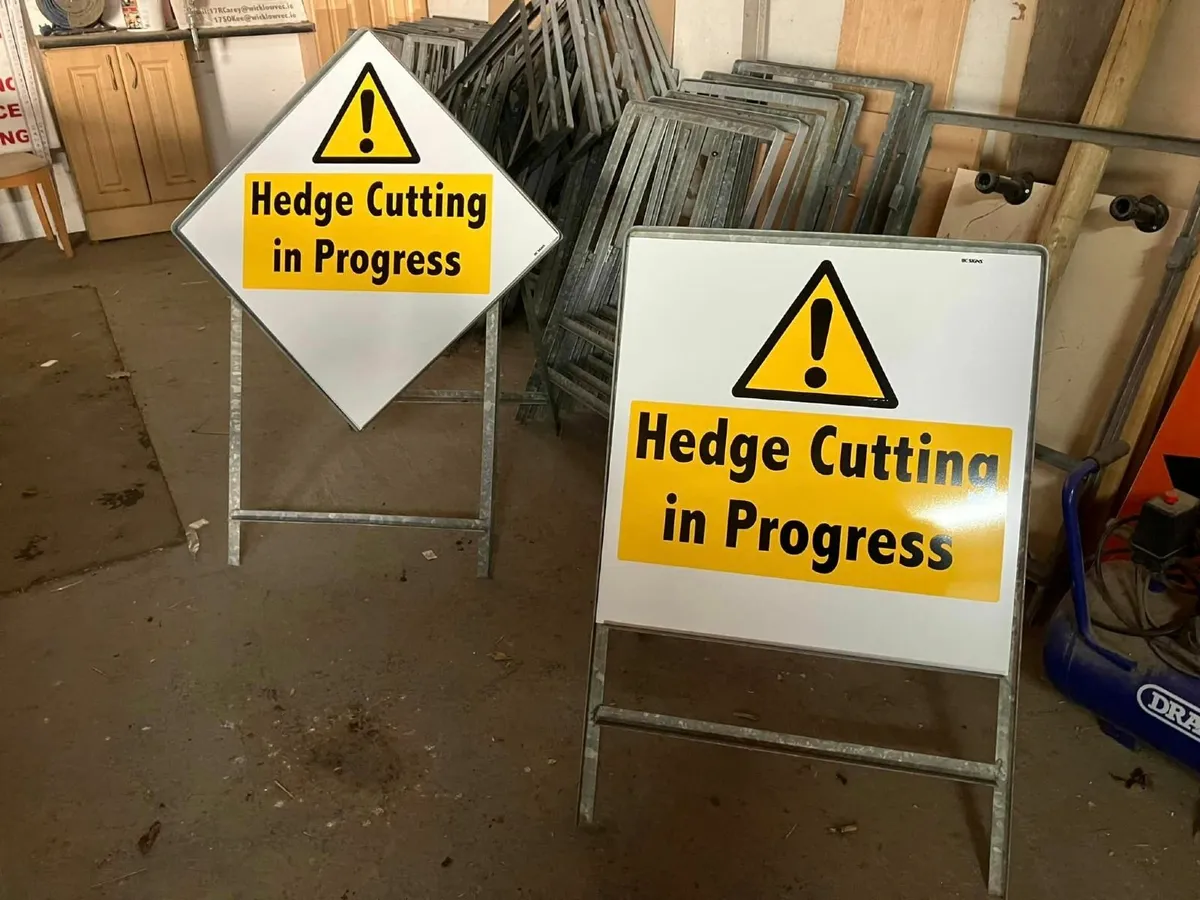 Hedge Cutting Signs on stands - Image 1