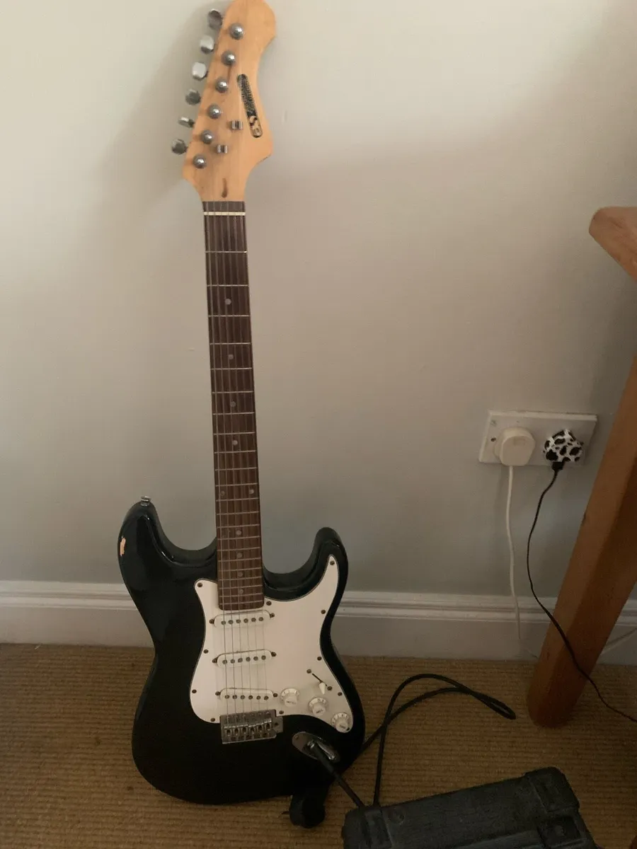 Electric Guitar & Amp - Image 3