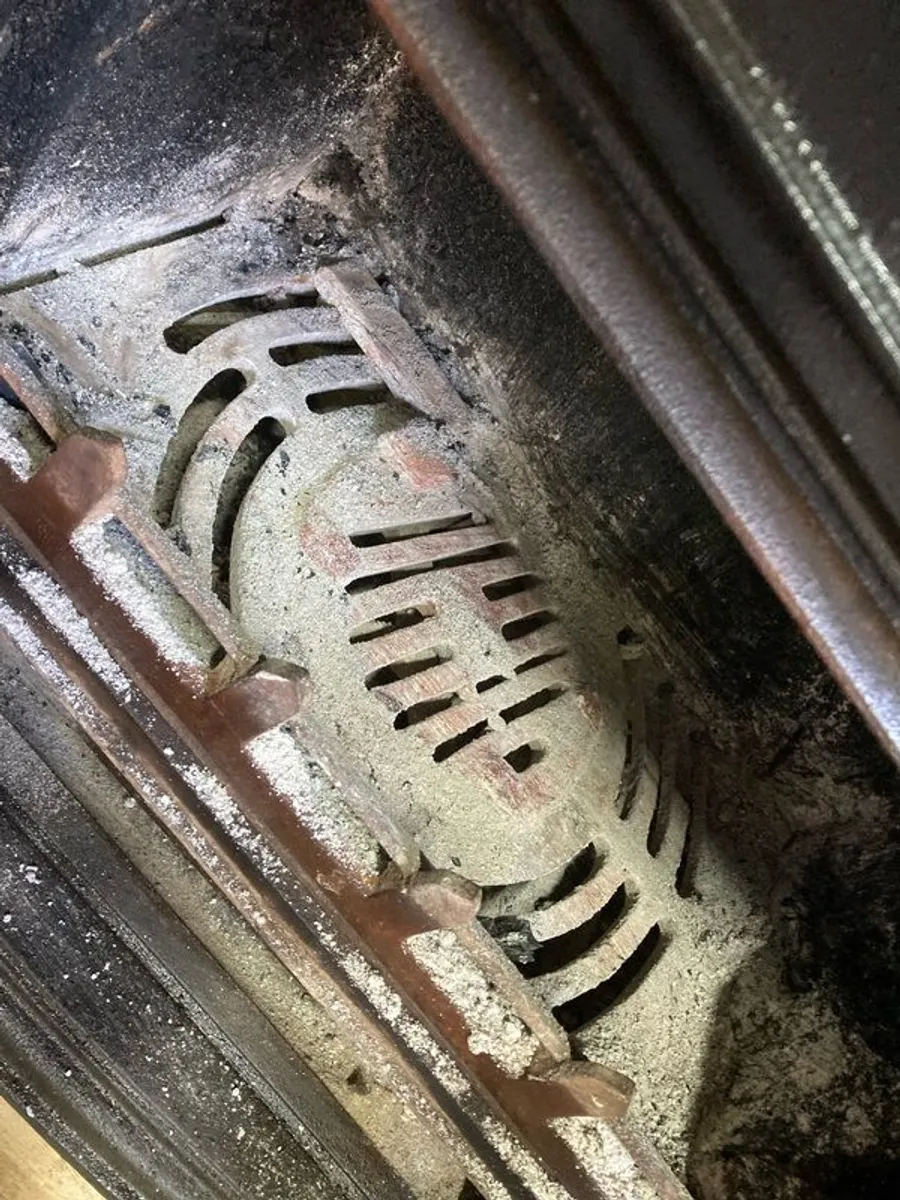 boiler stove 15 kw 700mm deep x 700mm high x 450mm deep taken out last week - Image 3