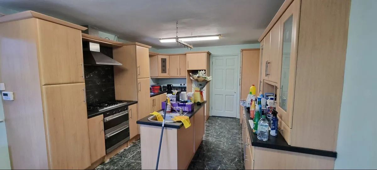 Fitted Kitchen disassembled and ready to take away - Image 3