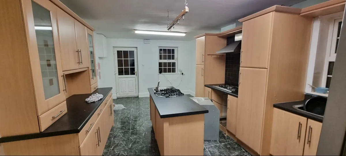 Fitted Kitchen disassembled and ready to take away - Image 1