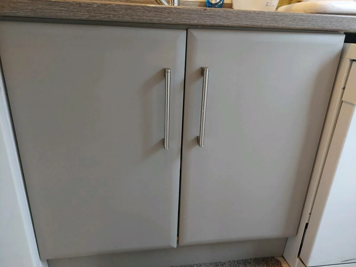 Utility cupboards - Image 3