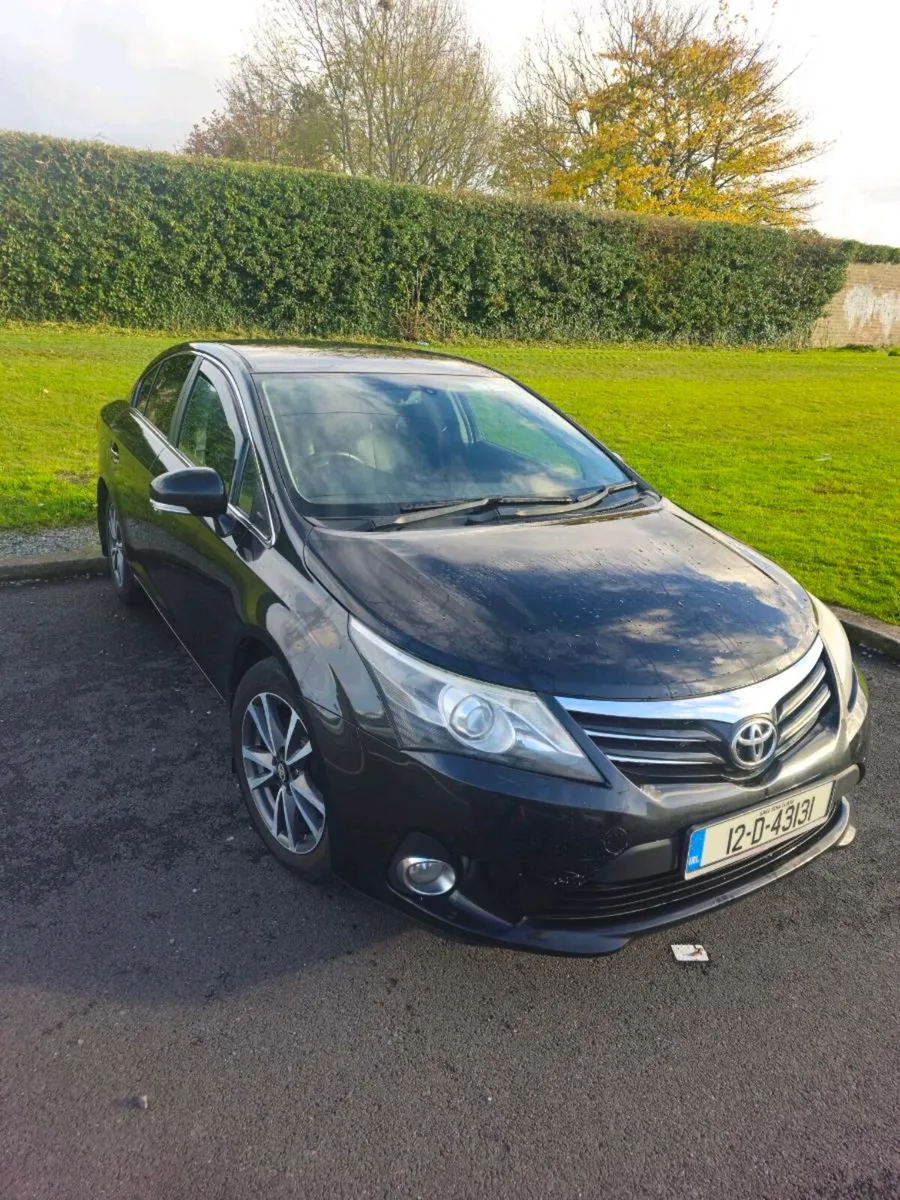 Toyota Avensis low km - Image 1