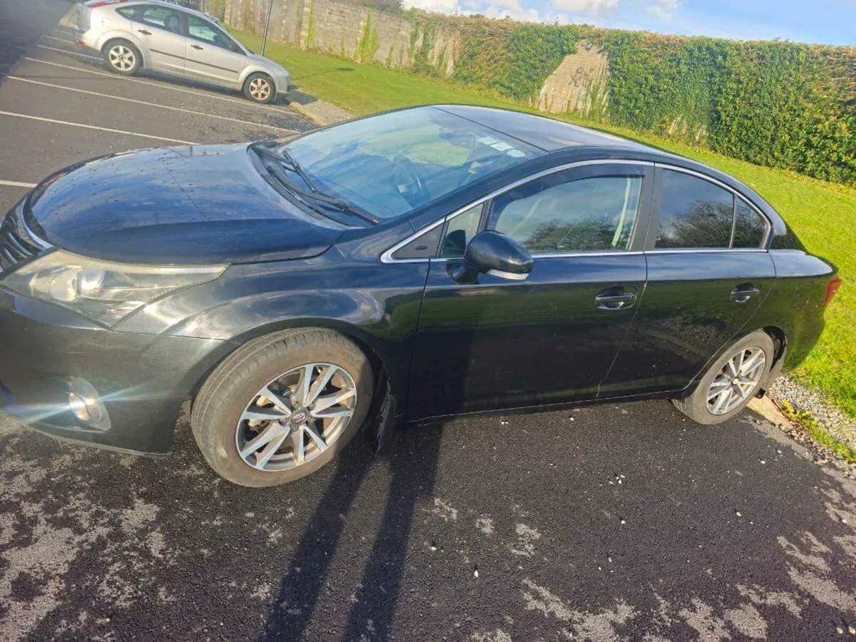 Toyota Avensis low km - Image 2
