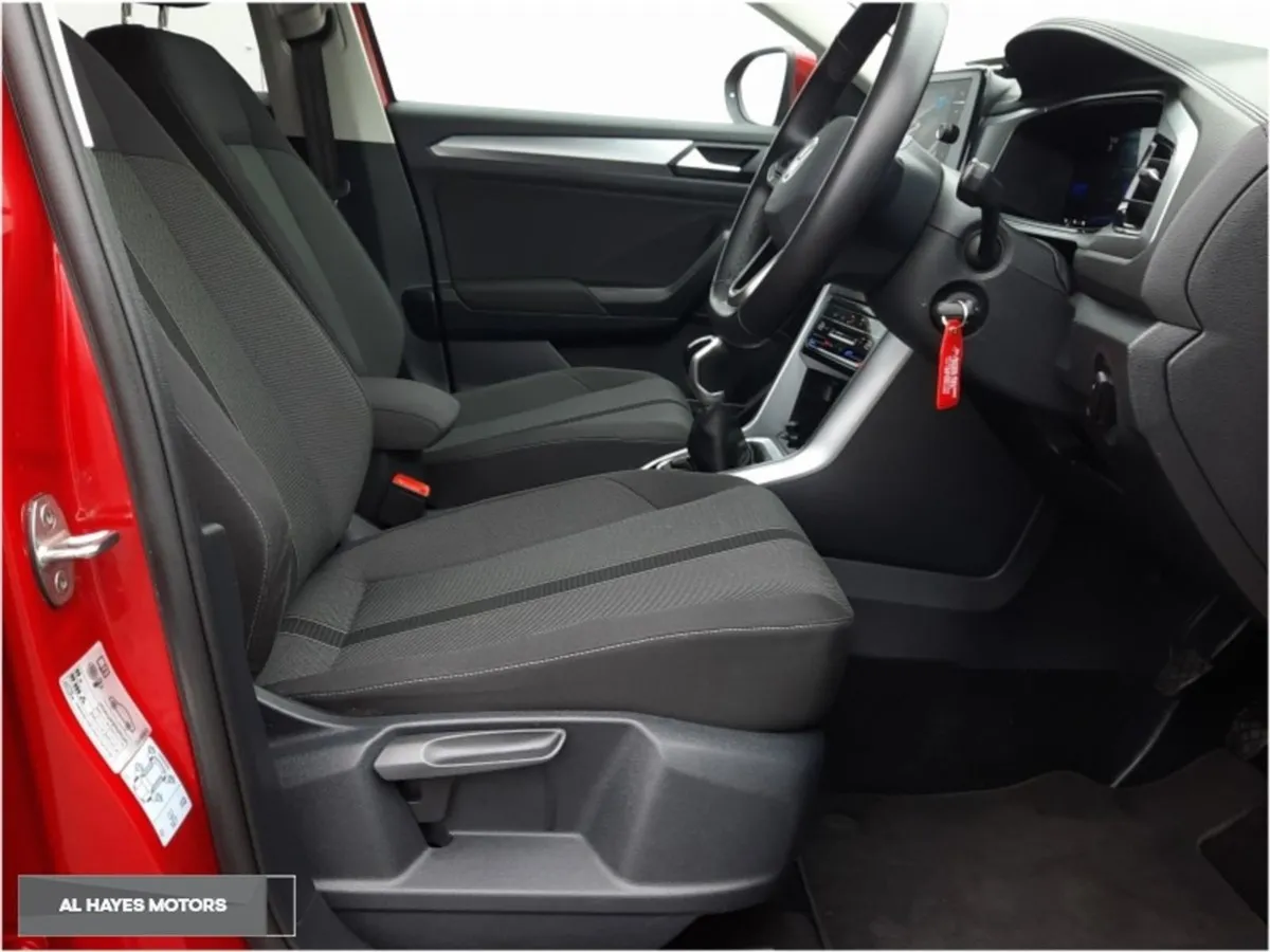 Volkswagen T-Roc  reversing Camera 2.0 Tdi-116bhp - Image 4