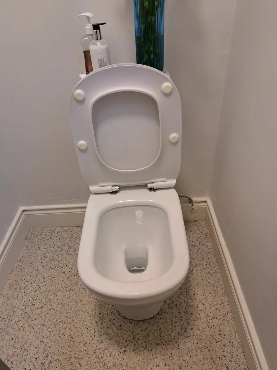 Toilet excellent condision - Image 2