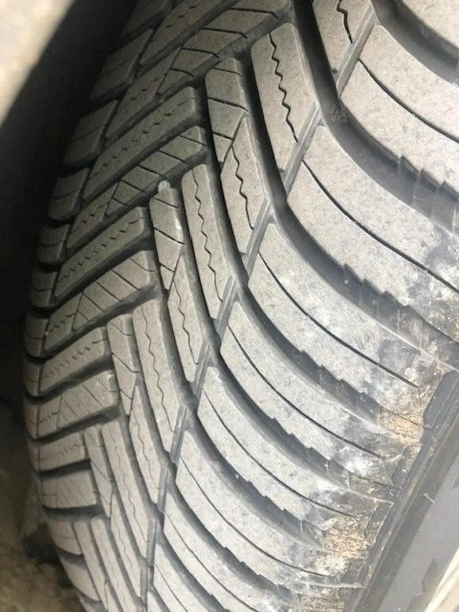 Hyundai Santa Fe 2018 - Image 4