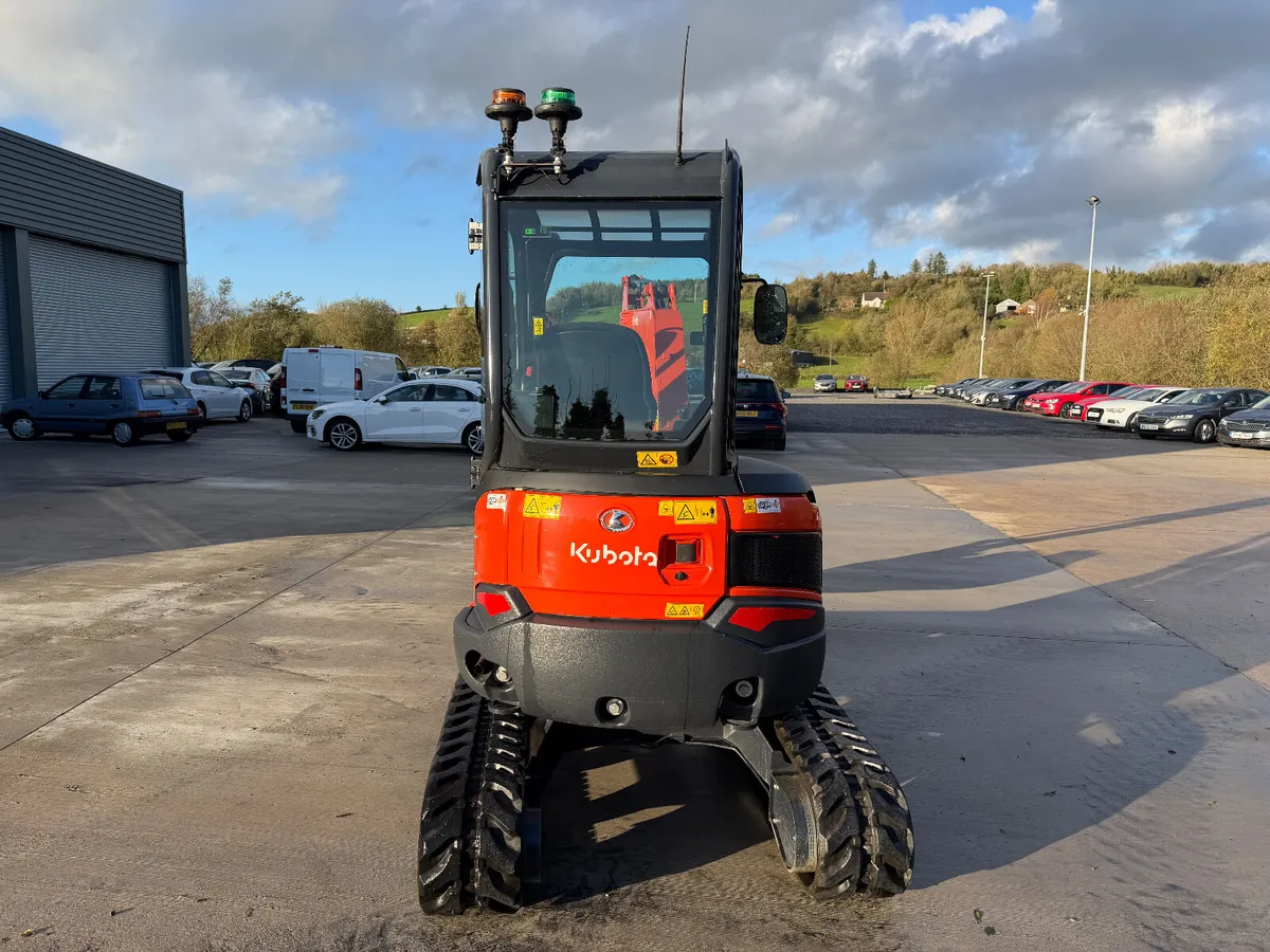 2024 - Kubota U27-4  Geith Quick Hitch 250 HRS 1OW - Image 3