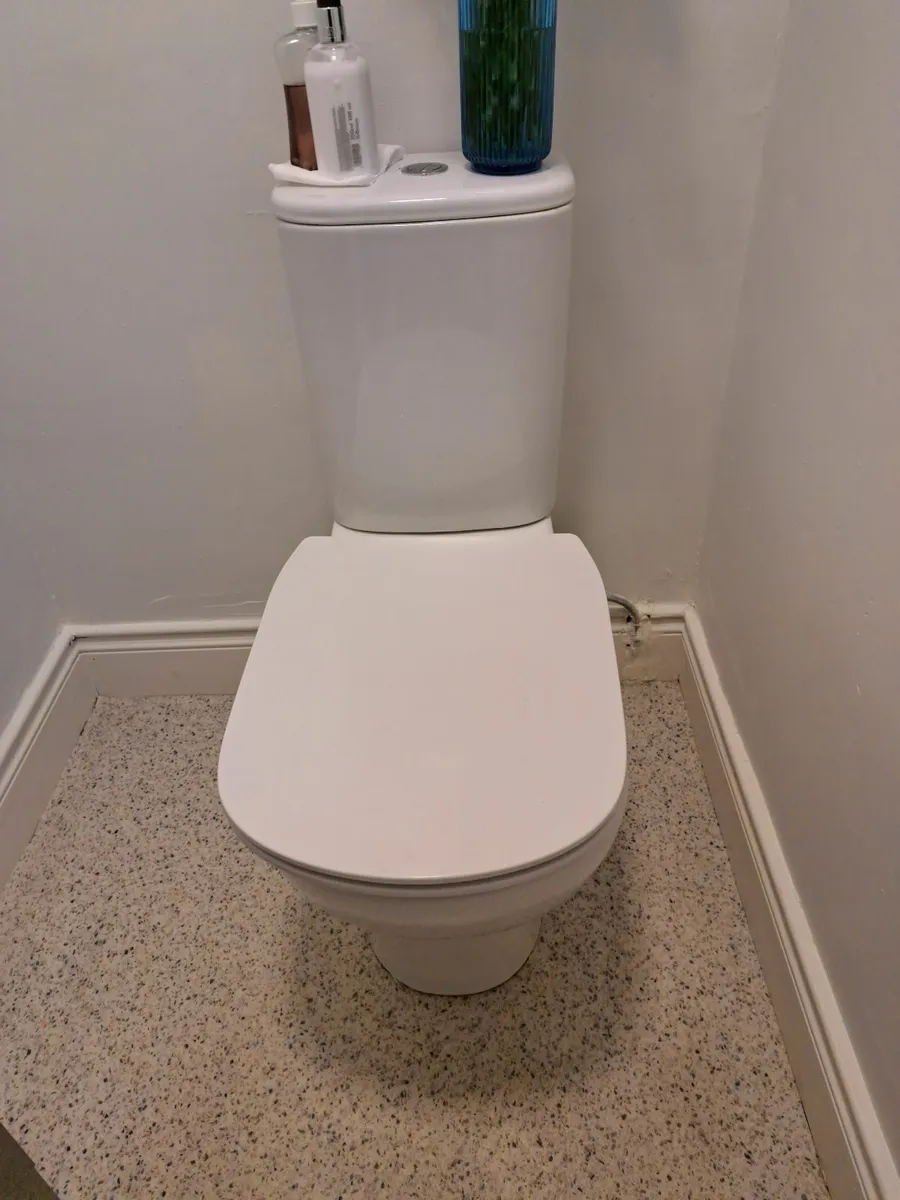 Toilet excellent condision - Image 3