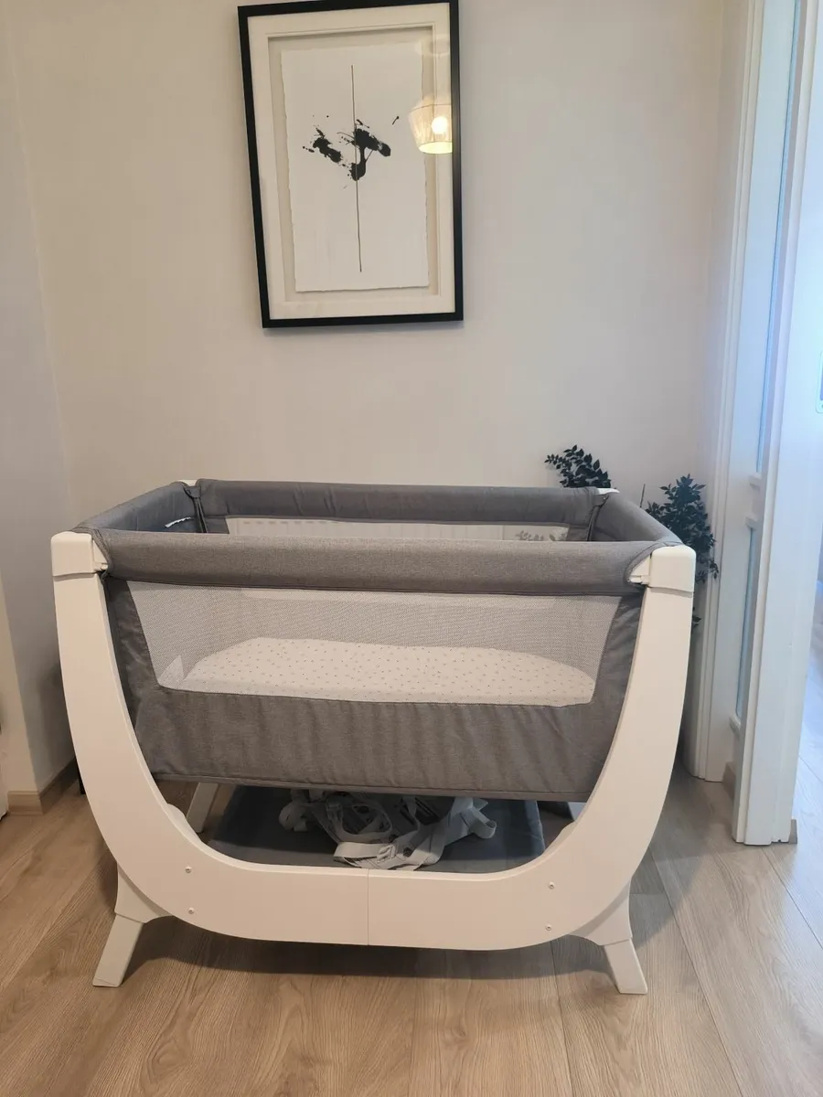 Baby cot - Image 3