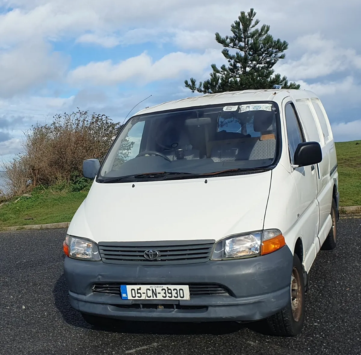 Toyota HiAce 2005 - low mileage - Image 1