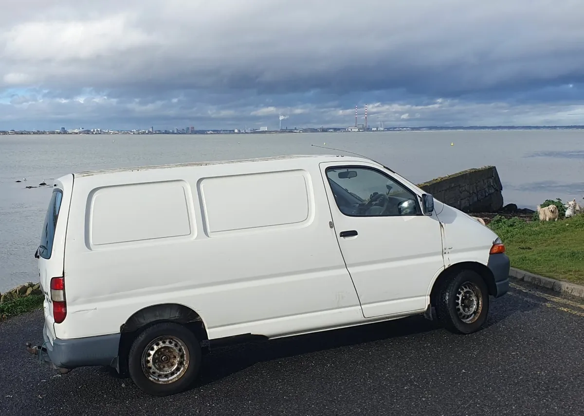 Toyota HiAce 2005 - low mileage - Image 3